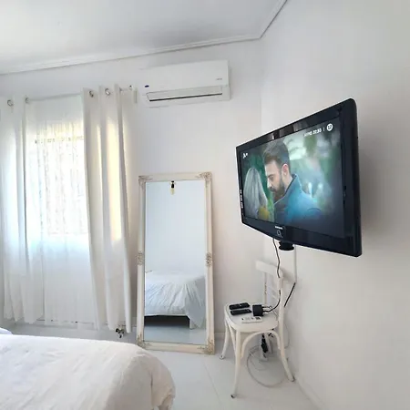 Vk's Downtown Apartment